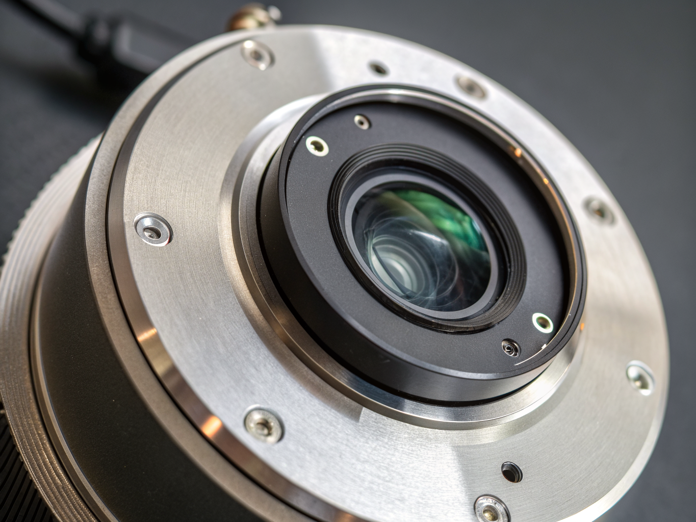 이동식 CCTV 카메라 상세 - 4K UHD PTZ 렌즈